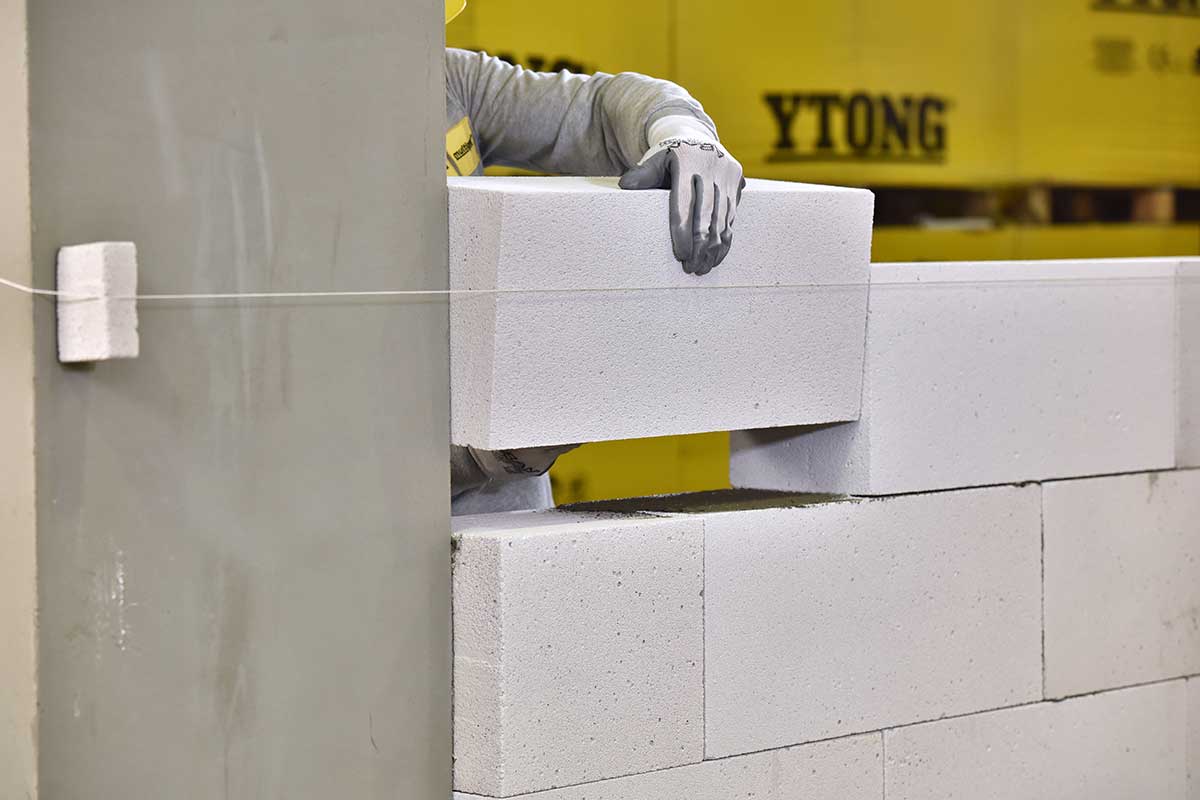 Ytong Duvar Örme ve Teras Seramik Yenileme